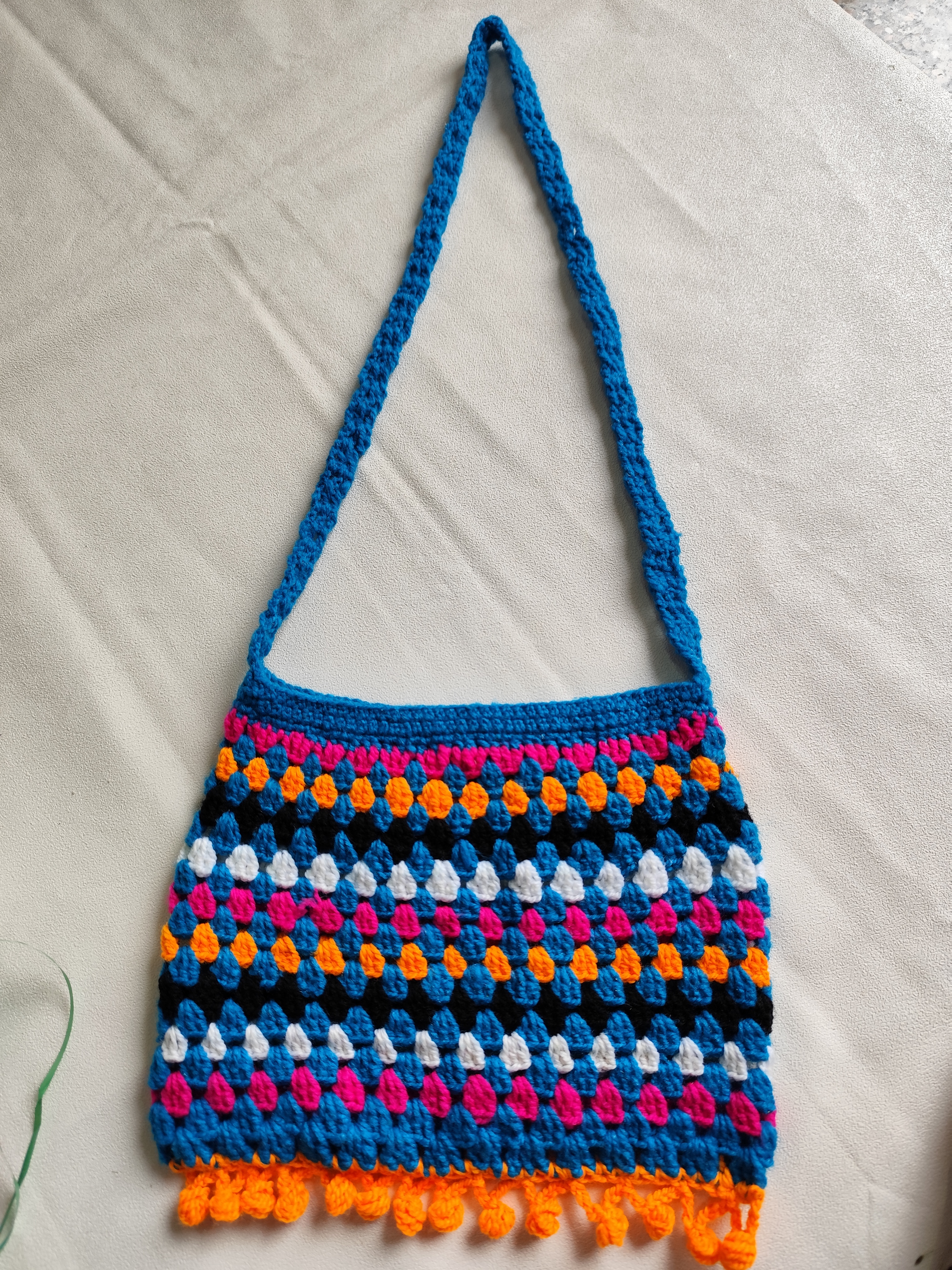 Thumbnail of Handmade woolen crochet shoulder purse 3